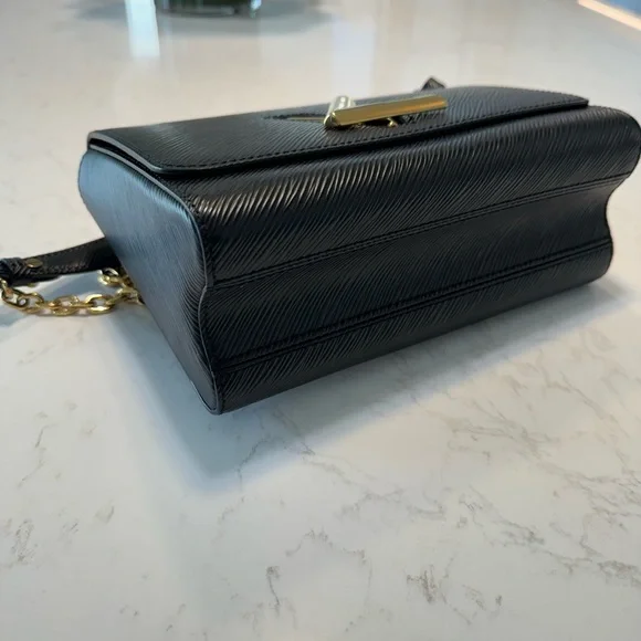 Louis Vuitton Twist MM - Picture 12 of 16